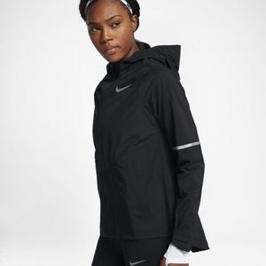 Nike zonal aeroshield running jacket